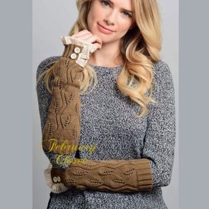 Arm Warmers. Warm and beautiful.